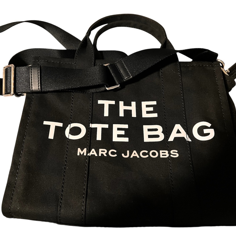 Marc Jacobs Black Messenger Bag - Picture 2 of 7